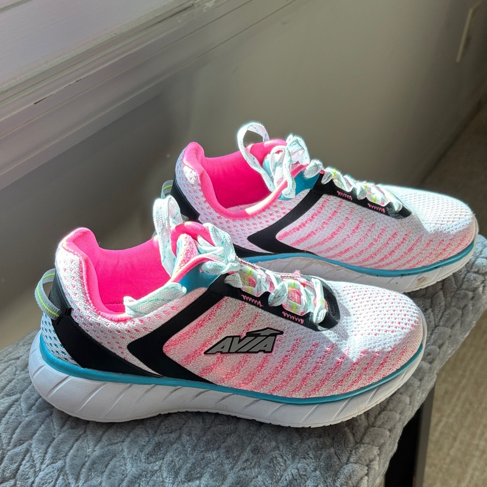 Avia women’s White and Pink Sneakers with Black / Blue Accents
